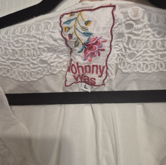 Johnny Was White Lace V-Neck Blouse - Picture 3 of 3